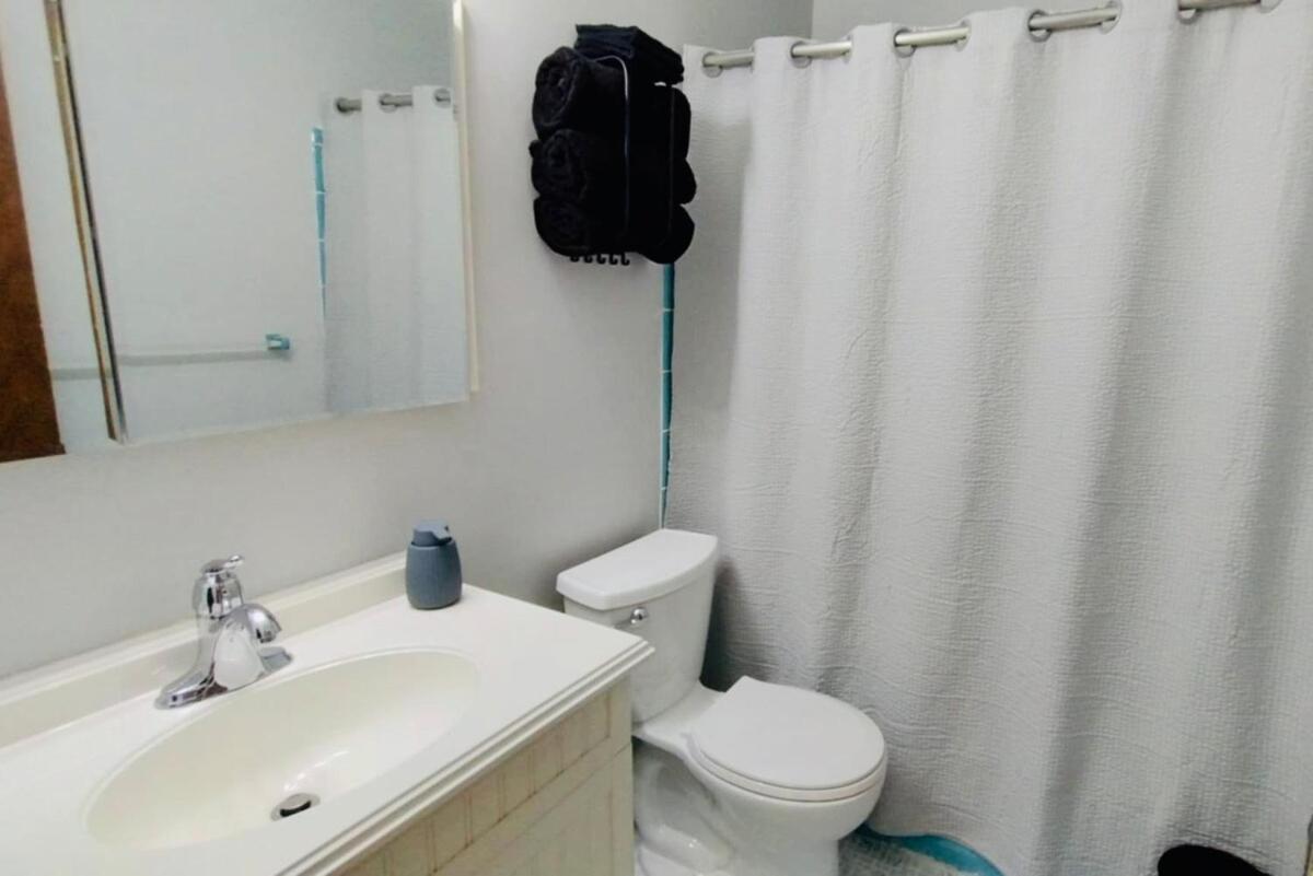 Apartment Private Upstairs Unit Near Balt John Hopkins Baltimore