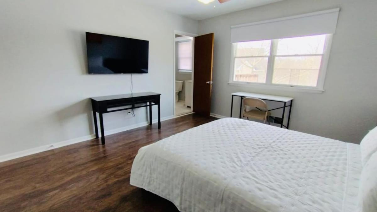 Private Upstairs Unit Near Balt John Hopkins * Baltimore